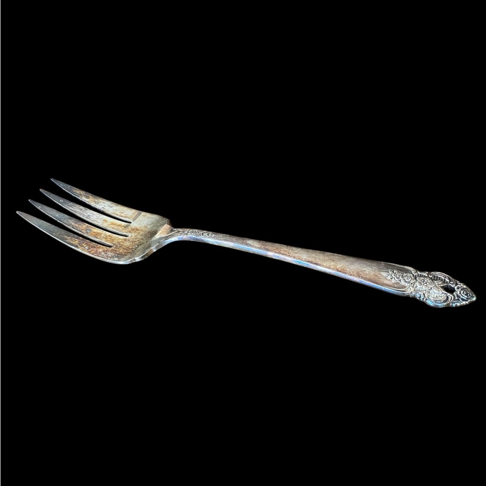 Vintage Oneida Prestige Plate silver-plated Distinction pattern Serving Fork.